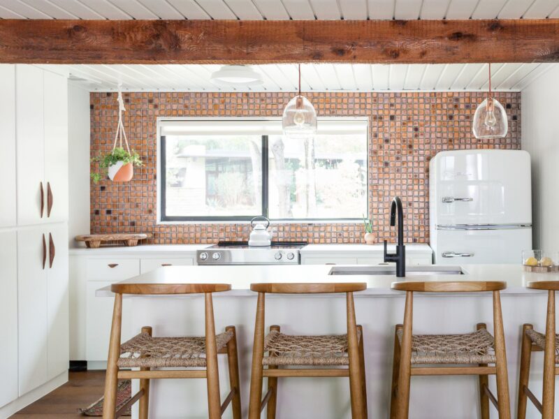 Retro Elements into Your Kitchen Remodel